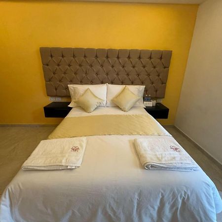 Oyo Hotel Familiar Tollan Cholula Extérieur photo