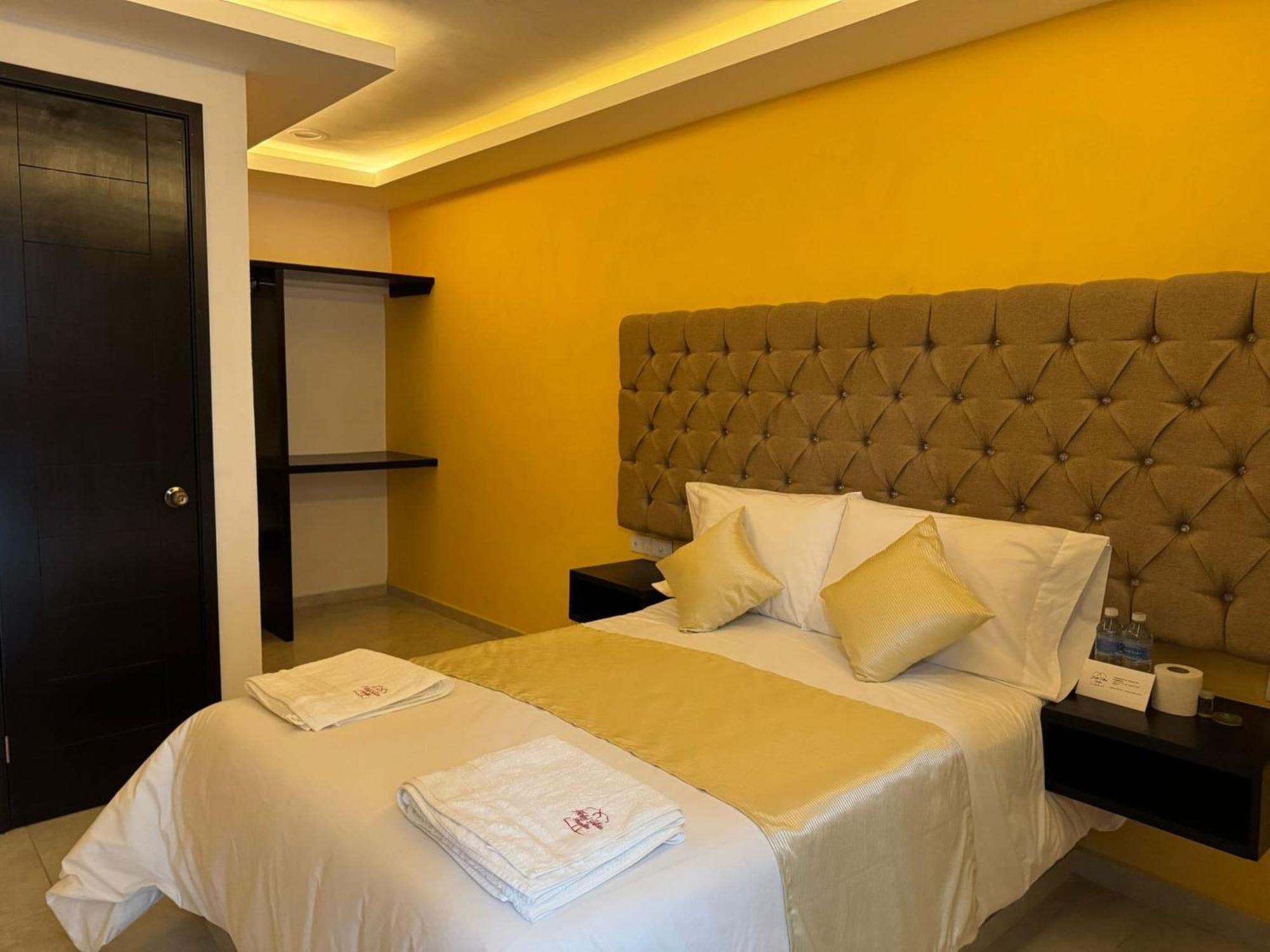 Oyo Hotel Familiar Tollan Cholula Extérieur photo