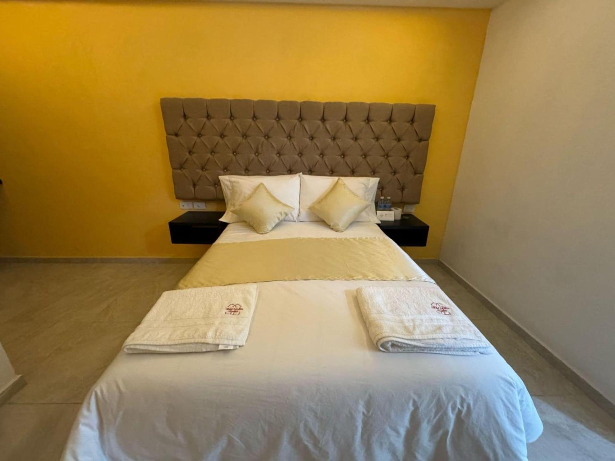 Oyo Hotel Familiar Tollan Cholula Extérieur photo
